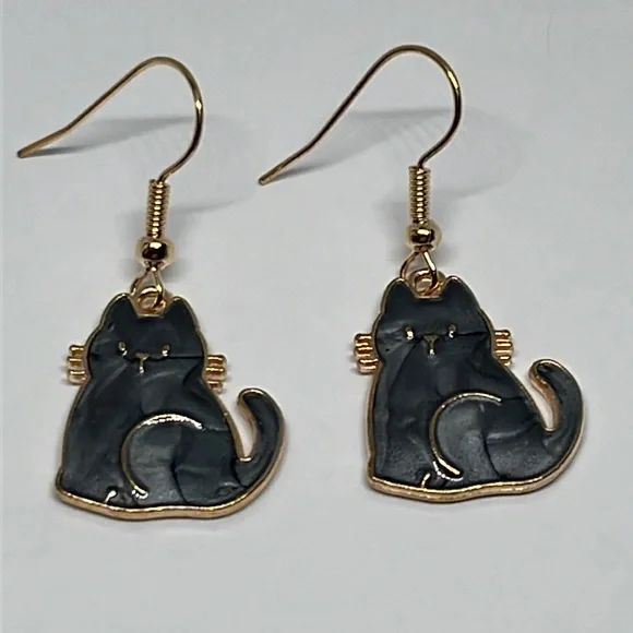 Earrings Black Cat cat lover gift mom daughter granddaughter grandma cute - Picture 1 of 2